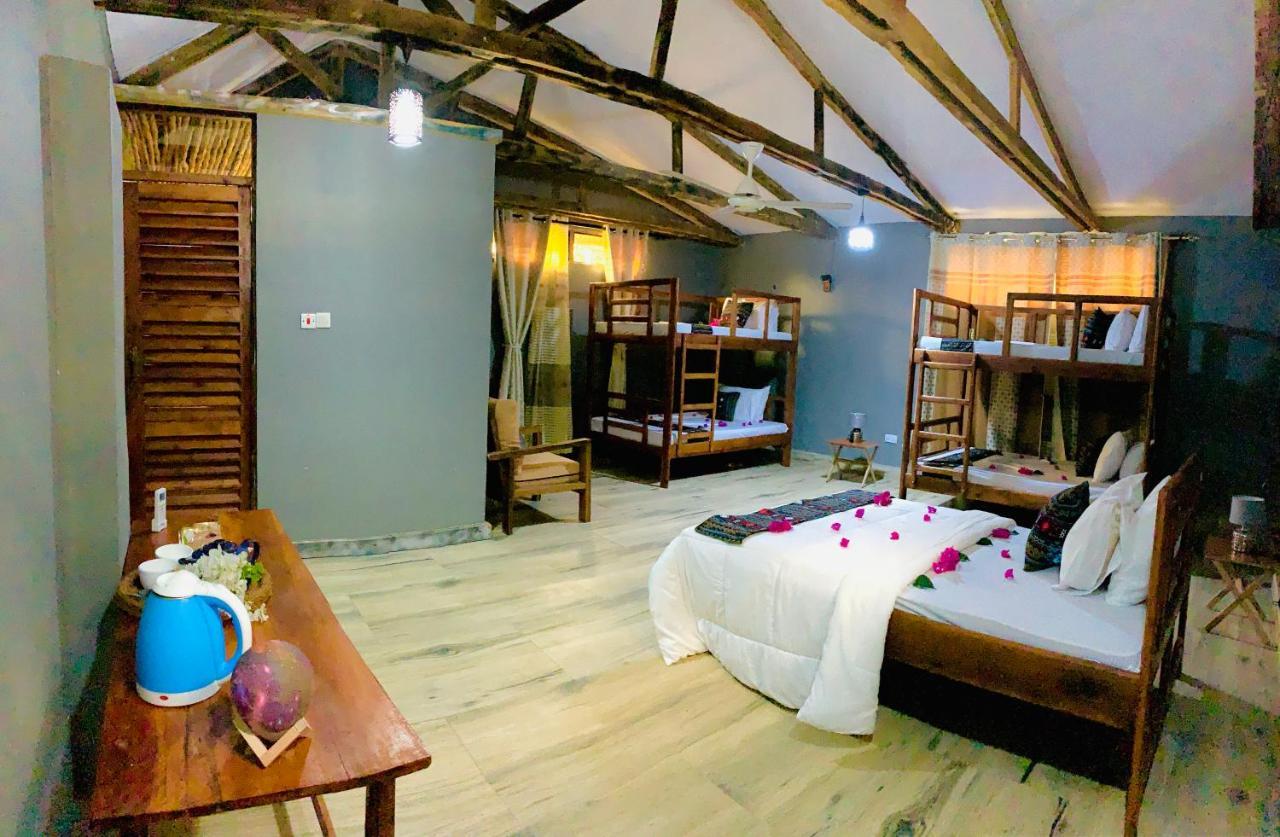 Uroa Getaway Bed and Breakfast Eksteriør billede